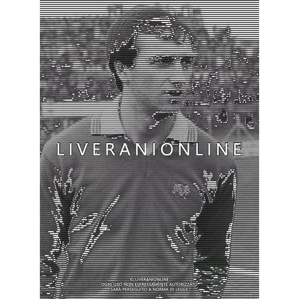 RETROSPETTIVA GIANCARLO CENTI CALCIATORE NELLA FOTO GIANCARLO CENTI CON LA MAGLIA DEL COMO CALCIO AG ALDO LIVERANI SAS