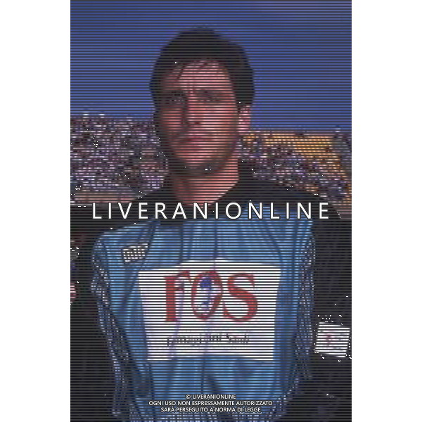 RETROSPETTIVA IELPO MARIO CALCIATORE NELLA FOTO IELPO MARIO CON LA MAGLIA DEL CAGLIARI AG ALDO LIVERANI SAS