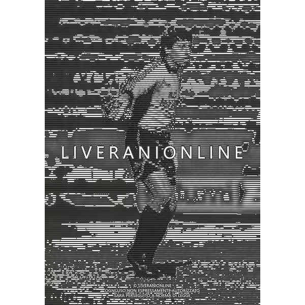 RETROSPETTIVA MANNINI ALESSANDRO CALCIATORE NELLA FOTO ALESSANDRO MANNINI CON LA MAGLIA DEL BARI CALCIO AG ALDO LIVERANI SAS
