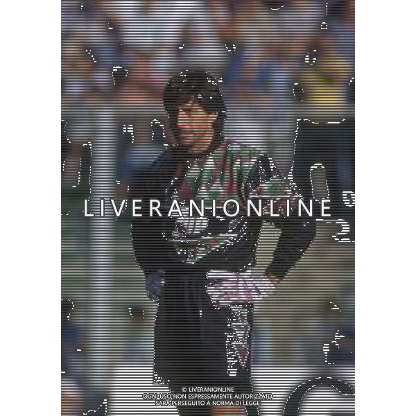 RETROSPETTIVA MANNINI ALESSANDRO CALCIATORE NELLA FOTO ALESSANDRO MANNINI CON LA MAGLIA DELLA FIORENTINA AG ALDO LIVERANI SAS
