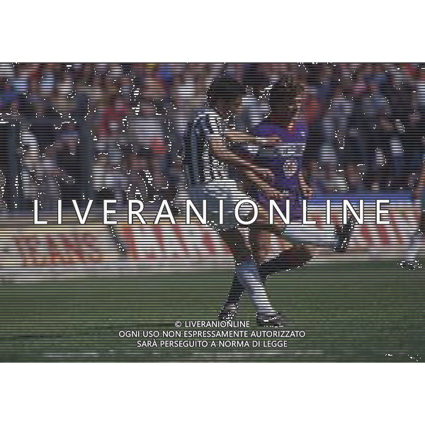 RETROSPETTIVA IACHINI PASQUALE CALCIATORE NELLA FOTO IACHINI PASQUALE CON LA MAGLIA DELLA FIORENTINA CALCIO AG ALDO LIVERANI SAS