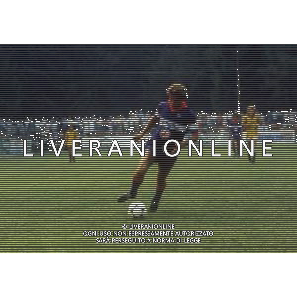 RETROSPETTIVA IACHINI PASQUALE CALCIATORE NELLA FOTO IACHINI PASQUALE CON LA MAGLIA DELLA FIORENTINA CALCIO AG ALDO LIVERANI SAS