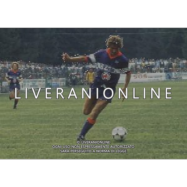 RETROSPETTIVA IACHINI PASQUALE CALCIATORE NELLA FOTO IACHINI PASQUALE CON LA MAGLIA DELLA FIORENTINA CALCIO AG ALDO LIVERANI SAS