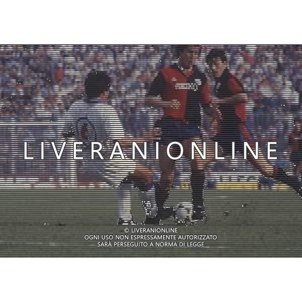 RETROSPETTIVA IACHINI PASQUALE CALCIATORE NELLA FOTO IACHINI PASQUALE CON LA MAGLIA DEL GENOA CALCIO AG ALDOL IVERANI SAS