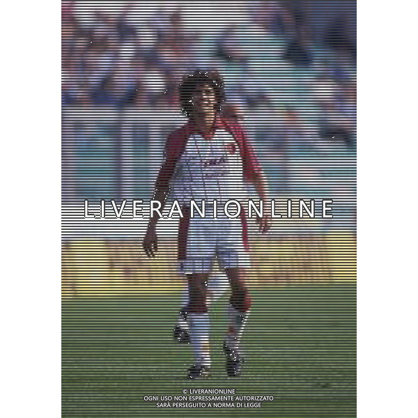 RETROSPETTIVA DAMIANO TOMMASI CALCIATORE NELLA FOTO DAMIANO TOMMASI CON LA MAGLIA DELLA ROMA CALCIO AG ALDO LIVERANI SAS 