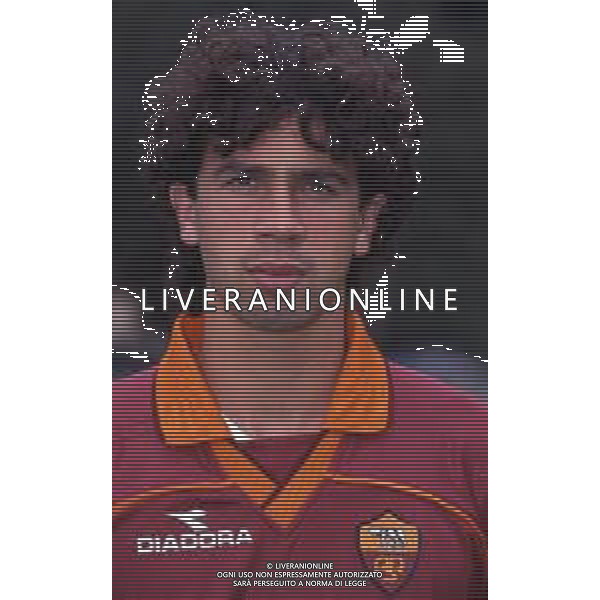 RETROSPETTIVA DAMIANO TOMMASI CALCIATORE NELLA FOTO DAMIANO TOMMASI CON LA MAGLIA DELLA ROMA CALCIO AG ALDO LIVERANI SAS 