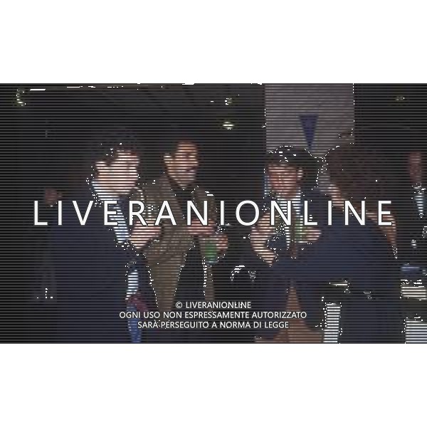 RETROSPETTIVA TONINHO CEREZO CALCIATORE NELLA FOTO TONINHO CEREZO CON GIANLUCA VIALLI ROBERTO MANCINI E LA GIORNALISTA ROSANNA MARANI AG ALDO LIVERANI SAS