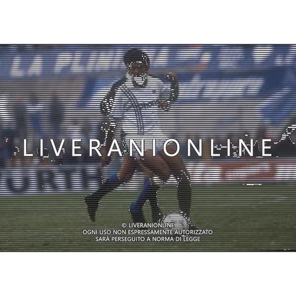 RETROSPETTIVA TONINHO CEREZO CALCIATORE NELLA FOTO TONINHO CEREZO CON LA MAGLIA DELLA SAMPDORIA AG ALDO LIVERANI SAS