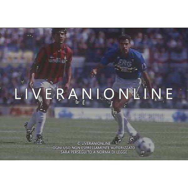 RETROSPETTIVA TONINHO CEREZO CALCIATORE NELLA FOTO TONINHO CEREZO CON LA MAGLIA DELLA SAMPDORIA AG ALDO LIVERANI SAS