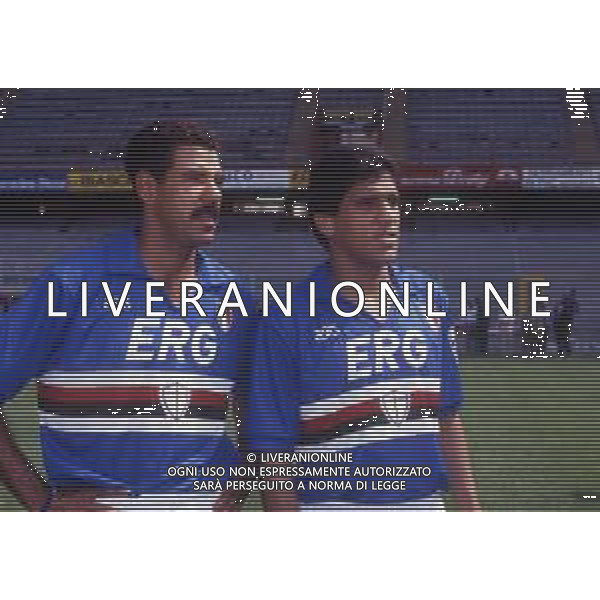 RETROSPETTIVA TONINHO CEREZO CALCIATORE NELLA FOTO TONINHO CEREZO CON LA MAGLIA DELLA SAMPDORIA CALCIO E PAULO SILAS AG ALDO LIVERANI SAS