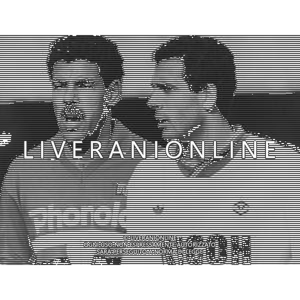 RETROSPETTIVA TONINHO CEREZO CALCIATORE NELLA FOTO TONINHO CEREZO CON LA MAGLIA DELLA SAMPDORIA CALCIO E ROBERTO GALIA AG ALDO LIVERANI SAS