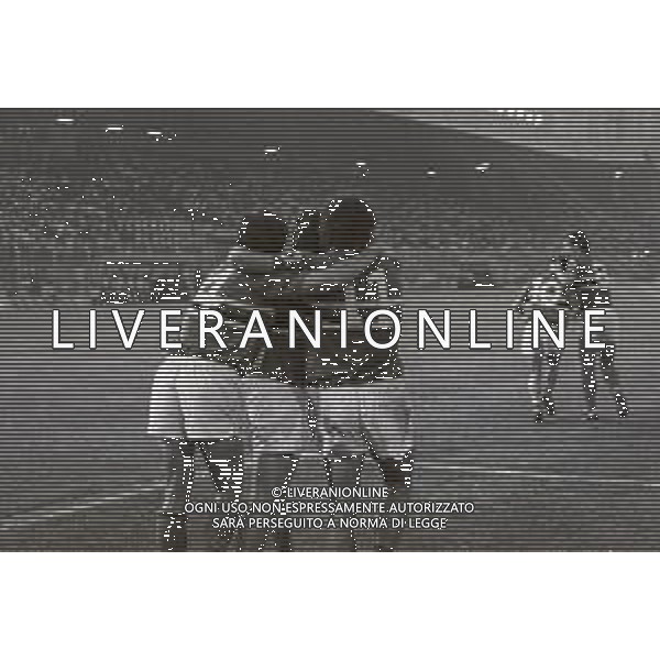 03-07-1985 GENOVA FINALE DI COPPA ITALIA SAMPDORIA MILAN 2-1 NELLA FOTO ABBRACCI GIOCATORI SAMPDORIA DOPO IL GOAL AG ALDO LIVERANI SAS