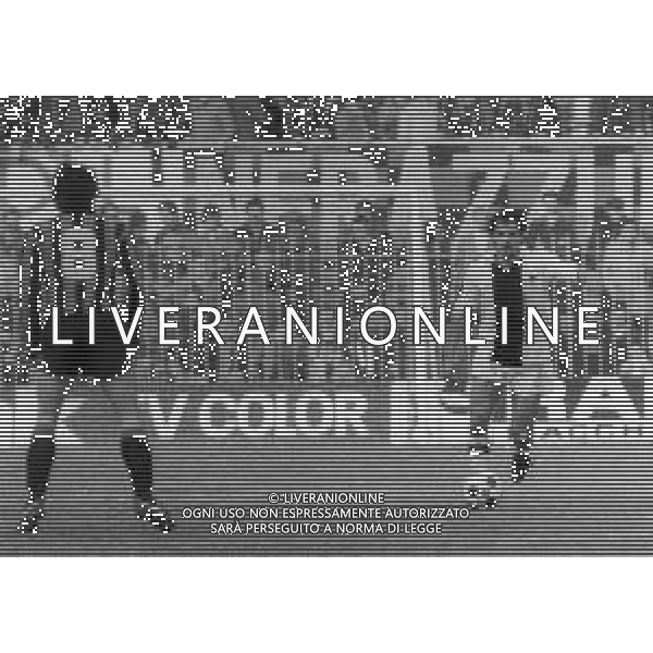 RETROSPETTIVA LIVIO PIN CALCIATORE NELLA FOTO LIVIO PIN CON LA MAGLIA DELL\'UDINESE CALCIO AG ALDO LIVERANI SAS