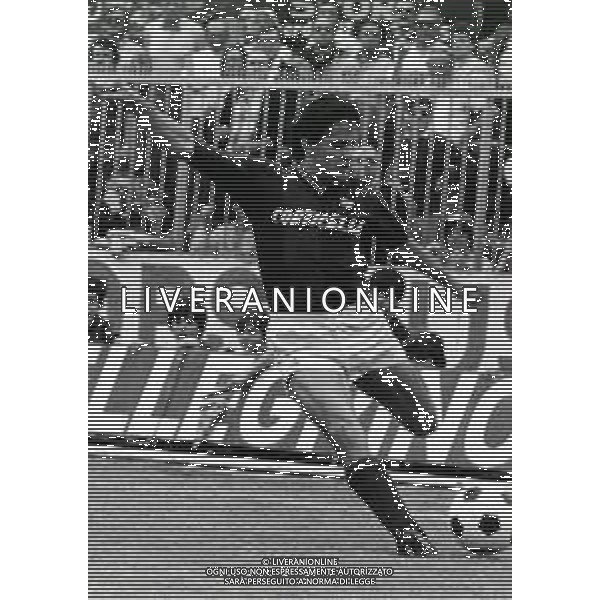 RETROSPETTIVA LIVIO PIN CALCIATORE NELLA FOTO LIVIO PIN CON LA MAGLIA DEL BOLOGNA CALCIO AG ALDO LIVERANI SAS