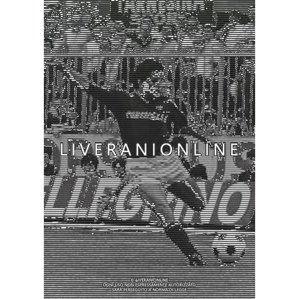 RETROSPETTIVA LIVIO PIN CALCIATORE NELLA FOTO LIVIO PIN CON LA MAGLIA DEL BOLOGNA CALCIO AG ALDO LIVERANI SAS