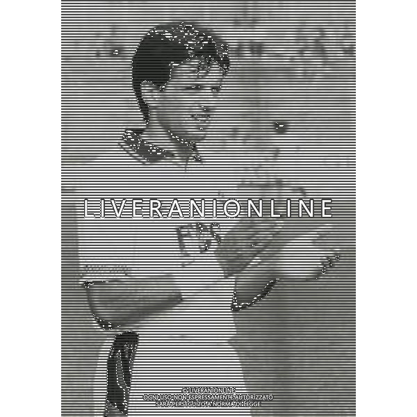 RETROSPETTIVA JOSE HERRERA CALCIATORE NELLA FOTO JOSE HERRERA CON LA MAGLIA DEL CAGLIARI CALCIO AG ALDO LIVERANI SAS