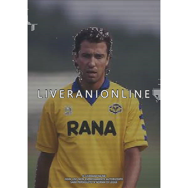 RETROSPETTIVA CELESTE PIN CALCIATORE NELLA FOTO CELESTE PIN CON LA MAGLIA DEL VERONA CALCIO AG ALDO LIVERANI SAS