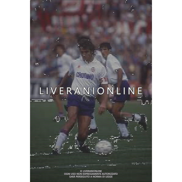 RETROSPETTIVA CELESTE PIN CALCIATORE NELLA FOTO CELESTE PIN CON LA MAGLIA DELLA FIORENTINA CALCIO AG ALDO LIVERANI SAS