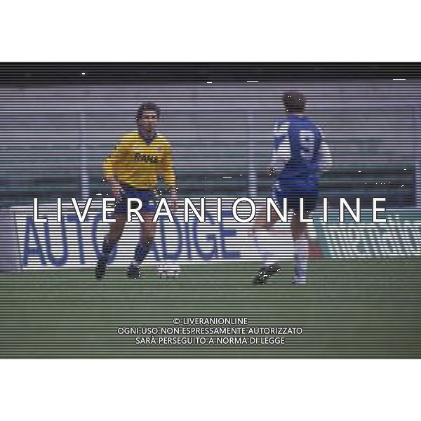 RETROSPETTIVA CELESTE PIN CALCIATORE NELLA FOTO CELESTE PIN CON LA MAGLIA DEL VERONA CALCIO AG ALDO LIVERANI SAS