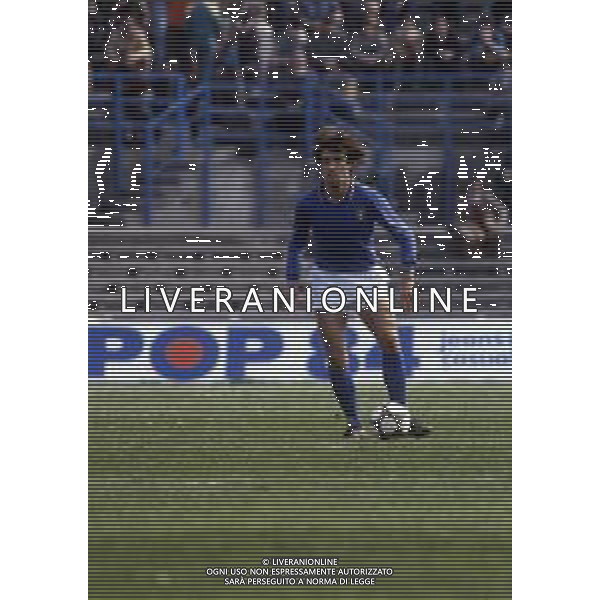RETROSPETTIVA CELESTE PIN CALCIATORE NELLA FOTO CELESTE PIN CON LA MAGLIA DELLLA NAZIONALE ITALIANA AG ALDO LIVERANI SAS