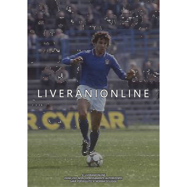 RETROSPETTIVA CELESTE PIN CALCIATORE NELLA FOTO CELESTE PIN CON LA MAGLIA DELLLA NAZIONALE ITALIANA AG ALDO LIVERANI SAS