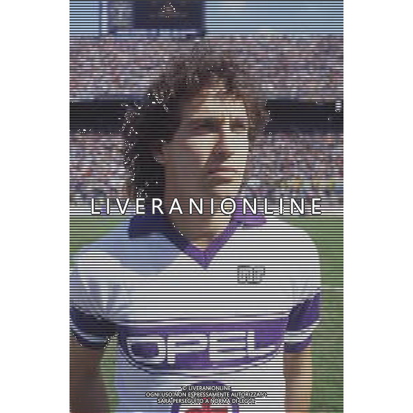 RETROSPETTIVA CELESTE PIN CALCIATORE NELLA FOTO CELESTE PIN CON LA MAGLIA DELLA FIORENTINA CALCIO AG ALDO LIVERANI SAS
