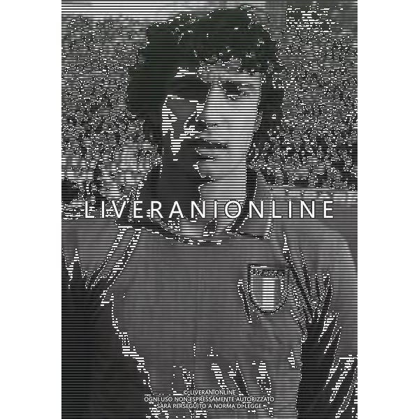 RETROSPETTIVA CELESTE PIN CALCIATORE NELLA FOTO CELESTE PIN CON LA MAGLIA DELLLA NAZIONALE ITALIANA AG ALDO LIVERANI SAS
