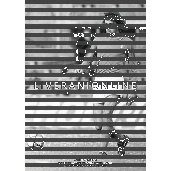 RETROSPETTIVA CELESTE PIN CALCIATORE NELLA FOTO CELESTE PIN CON LA MAGLIA DELLLA NAZIONALE ITALIANA AG ALDO LIVERANI SAS
