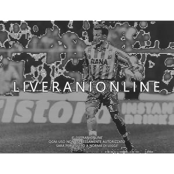 RETROSPETTIVA CELESTE PIN CALCIATORE NELLA FOTO CELESTE PIN CON LA MAGLIA DEL VERONA CALCIO AG ALDO LIVERANI SAS