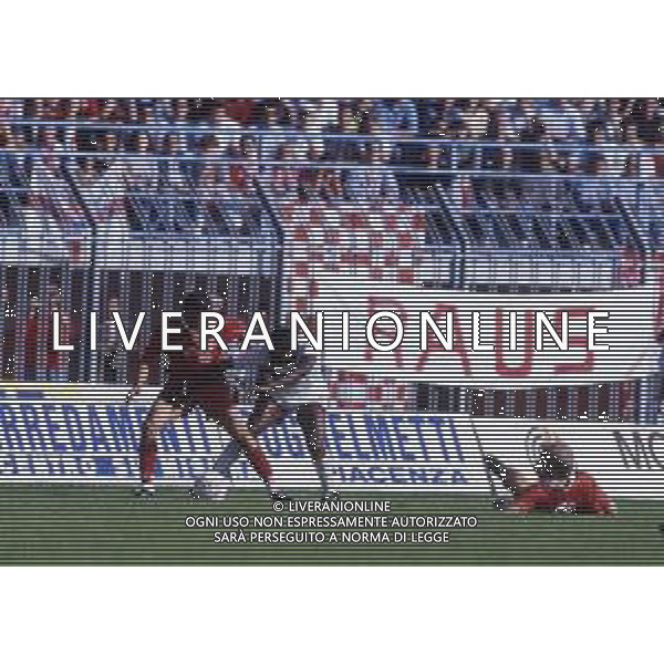 RETROSPETTIVA DELY VALDES CALCIATORE NELLA FOTO DELY VALDES AG ALDO LIVERANI SAS