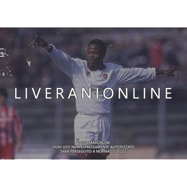 RETROSPETTIVA DELY VALDES CALCIATORE NELLA FOTO DELY VALDES AG ALDO LIVERANI SAS