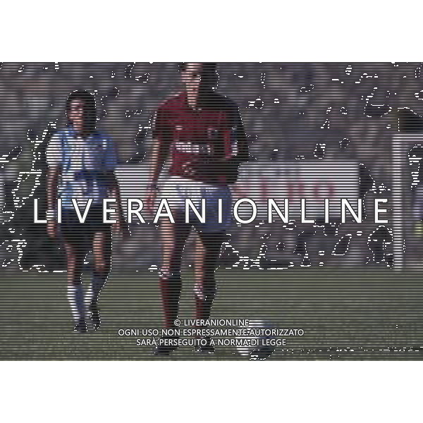 RETROSPETTIVA EDU MARANGON CALCIATORE NELLA FOTO EDU MARANGON CON LA MAGLIA DEL TORINO CALCIO AG ALDO LIVERANI SAS