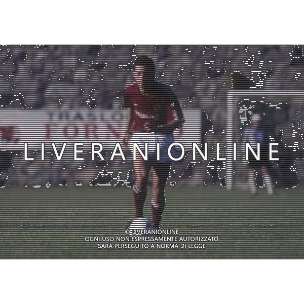 RETROSPETTIVA EDU MARANGON CALCIATORE NELLA FOTO EDU MARANGON CON LA MAGLIA DEL TORINO CALCIO AG ALDO LIVERANI SAS