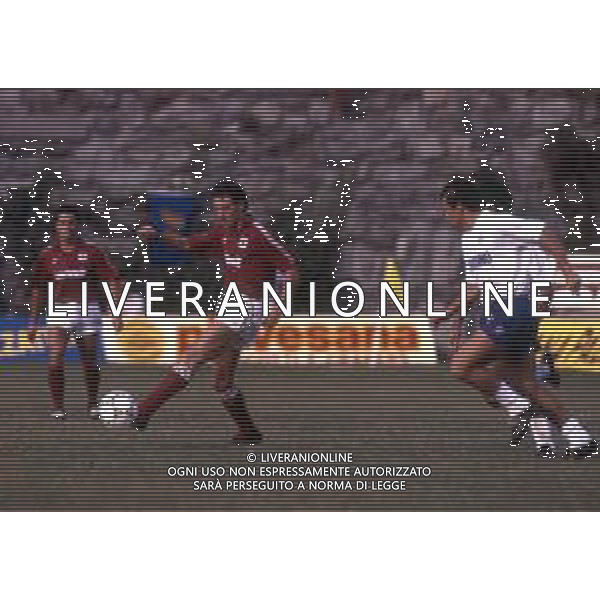 RETROSPETTIVA EDU MARANGON CALCIATORE NELLA FOTO EDU MARANGON CON LA MAGLIA DEL TORINO CALCIO AG ALDO LIVERANI SAS