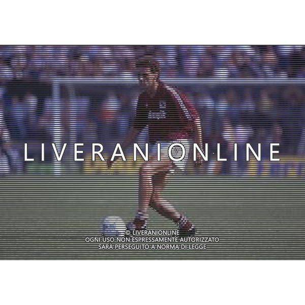 RETROSPETTIVA EDU MARANGON CALCIATORE NELLA FOTO EDU MARANGON CON LA MAGLIA DEL TORINO CALCIO AG ALDO LIVERANI SAS