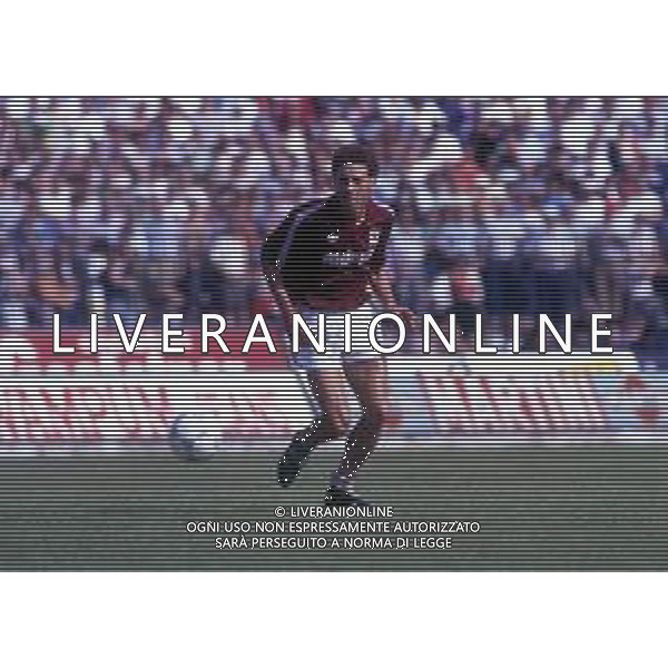 RETROSPETTIVA EDU MARANGON CALCIATORE NELLA FOTO EDU MARANGON CON LA MAGLIA DEL TORINO CALCIO AG ALDO LIVERANI SAS