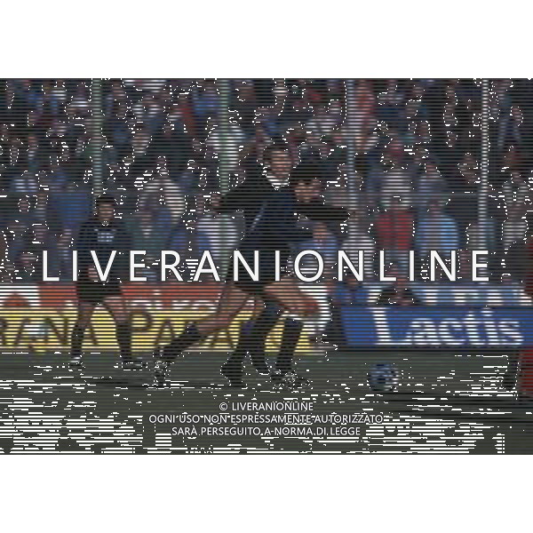 RETROSPETTIVA TIZIANO DE PATRE CALCIATORE NELLA FOTO TIZIANO DE PATRE CON LA MAGLIA DELL\'ATALANTA CALCIO AG ALDO LIVERANI SAS