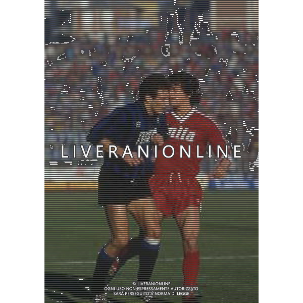 RETROSPETTIVA TIZIANO DE PATRE CALCIATORE NELLA FOTO TIZIANO DE PATRE CON LA MAGLIA DELL\'ATALANTA CALCIO AG ALDO LIVERANI SAS
