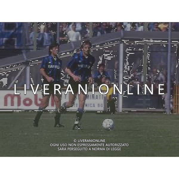 RETROSPETTIVA TIZIANO DE PATRE CALCIATORE NELLA FOTO TIZIANO DE PATRE CON LA MAGLIA DELL\'ATALANTA CALCIO AG ALDO LIVERANI SAS