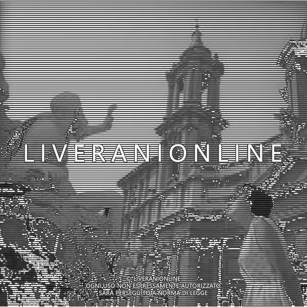 RETROSPETTIVA 1950 - VEDUTE DELLA CITTA\' DI ROMA Nella foto La Fontana dei quattro fiumi al centro di Piazza Navona, davanti alla chiesa di Sant\'Agnese in Agone ©Archivio Giovanni Liverani / AGENZIA ALDO LIVERANI SAS