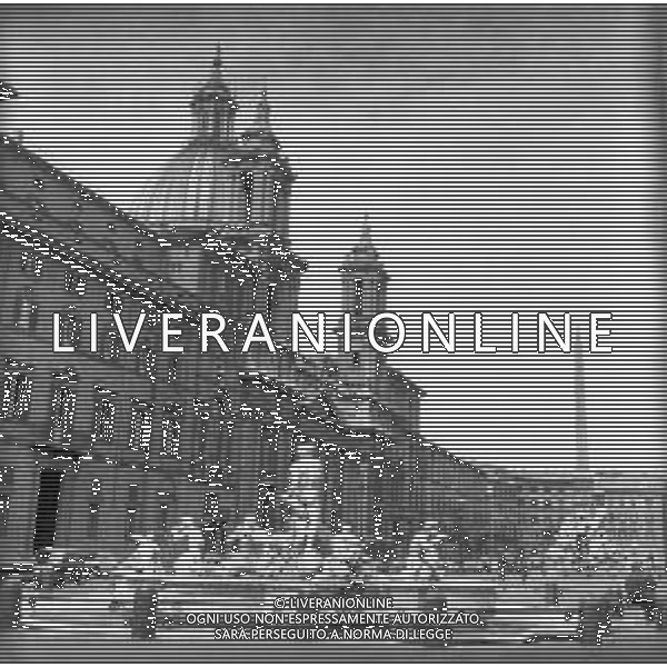 RETROSPETTIVA 1950 - VEDUTE DELLA CITTA\' DI ROMA Nella foto La Fontana dei quattro fiumi e la Fontana del Moro al centro di Piazza Navona, davanti alla chiesa di Sant\'Agnese in Agone ©Archivio Giovanni Liverani / AGENZIA ALDO LIVERANI SAS