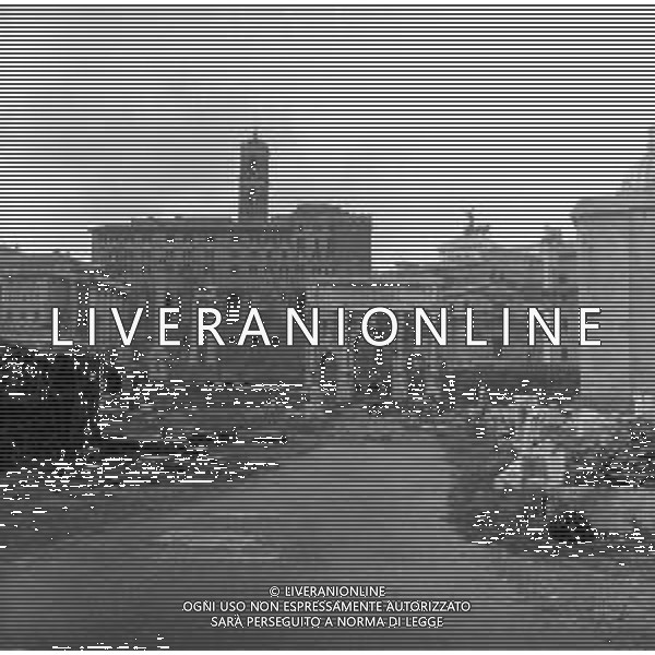 RETROSPETTIVA 1950 - VEDUTE DELLA CITTA\' DI ROMA Nella foto L\'Arco di Costantino - Antica Roma · Fori · Parco archeologico · Domus Aurea ©Archivio Giovanni Liverani / AGENZIA ALDO LIVERANI SAS