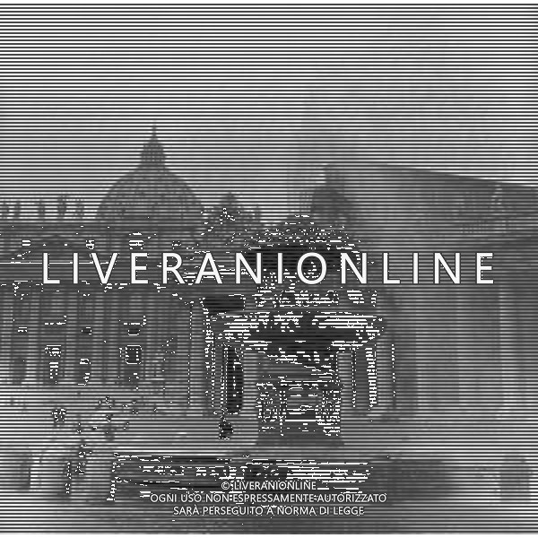 RETROSPETTIVA 1950 - VEDUTE DELLA CITTA\' DI ROMA Nella foto Le Fontane Gemelle di Piazza San Pietro, Citta del Vaticano ©Archivio Giovanni Liverani / AGENZIA ALDO LIVERANI SAS