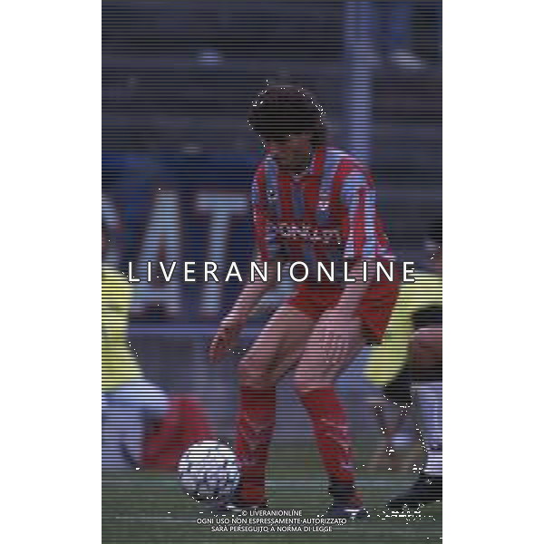 RETROSPETTIVA GUSTAVO DEZOTTI CALCIATORE NELLA FOTO GUSTAVO DEZOTTI CON LA MAGLIA DELLA CREMONESE CALCIO AG ALDO LIVERANI SAS