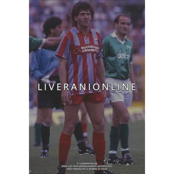 RETROSPETTIVA GUSTAVO DEZOTTI CALCIATORE NELLA FOTO GUSTAVO DEZOTTI CON LA MAGLIA DELLA CREMONESE CALCIO AG ALDO LIVERANI SAS