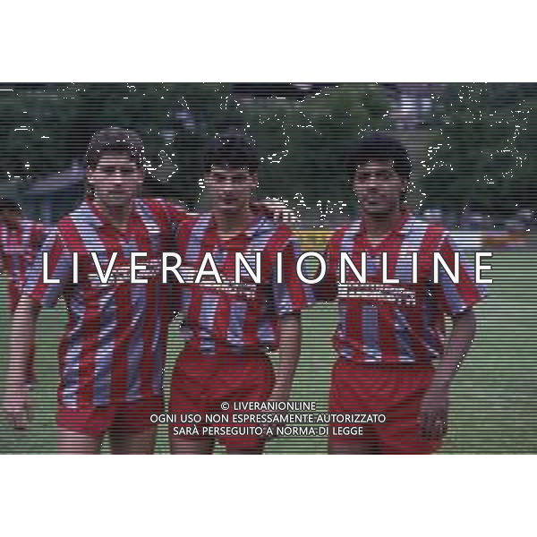 RETROSPETTIVA GUSTAVO DEZOTTI CALCIATORE NELLA FOTO GUSTAVO DEZOTTI CON LA MAGLIA DELLA CREMONESE CALCIO ---------- RUBEN PEREIRA AG ALDO LIVERANI SAS