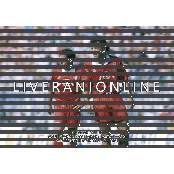 RETROSPETTIVA GIANPIERO PIOVANI CALCIATORE NELLA FOTO GIANPIERO PIOVANI CON LA MAGLIA DEL PIACENZA CALCIO NELL\'ANNO 1993 AG ALDO LIVERANI SAS