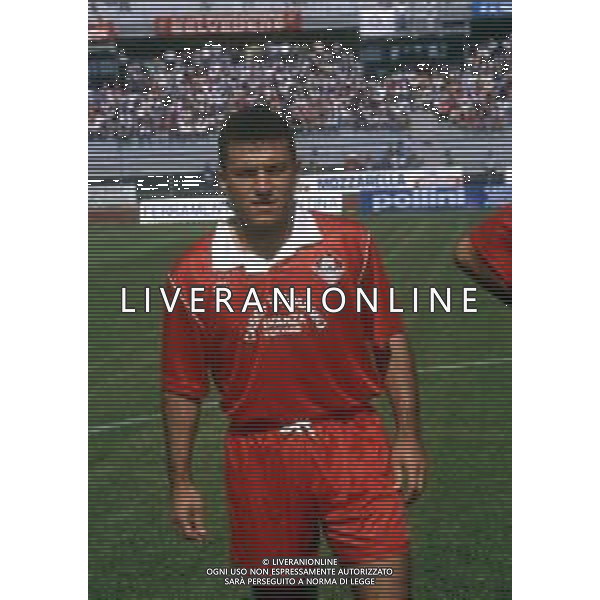 RETROSPETTIVA GIANPIERO PIOVANI CALCIATORE NELLA FOTO GIANPIERO PIOVANI CON LA MAGLIA DEL PIACENZA CALCIO NELL\'ANNO 1993 AG ALDO LIVERANI SAS