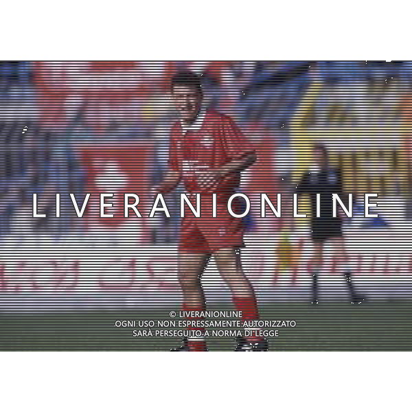 RETROSPETTIVA GIANPIERO PIOVANI CALCIATORE NELLA FOTO GIANPIERO PIOVANI CON LA MAGLIA DEL PIACENZA CALCIO NELL\'ANNO 1993-1994 AG ALDO LIVERANI SAS
