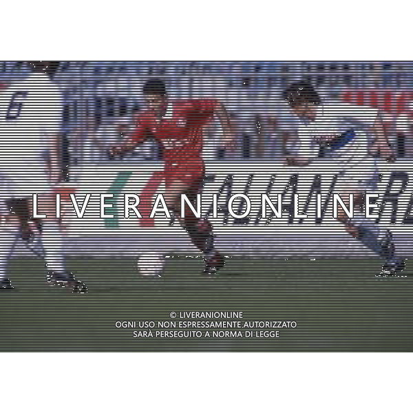 RETROSPETTIVA GIANPIERO PIOVANI CALCIATORE NELLA FOTO GIANPIERO PIOVANI CON LA MAGLIA DEL PIACENZA CALCIO NELL\'ANNO 1994 AG ALDO LIVERANI SAS